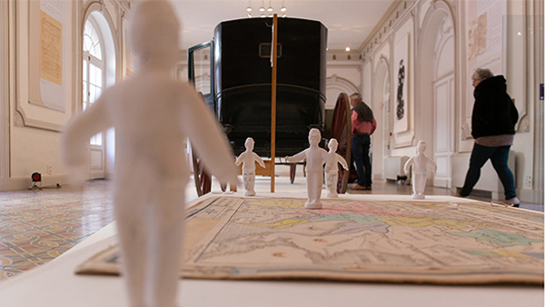 visite_zone2N1_famille_livretjeux_salle_des_gardes_1920x1080